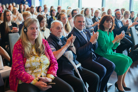 Isabelle Kempf, direktorica Inštituta UNESCO za vseživljenjsko učenje, dr. Zoran Jelenc, ustanovitelj Andragoškega centra Slovenije, Marko Lotrič, predsednik državnega sveta RS in dr. Nataša Potočnik, direktorica Andragoškega centra Slovenije